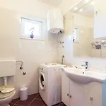 Cape Deluxe Rtina