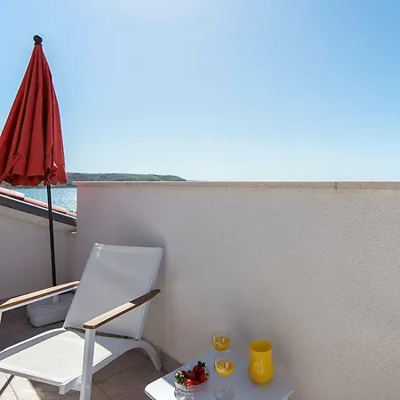 Lägenhet Cape Deluxe Rtina