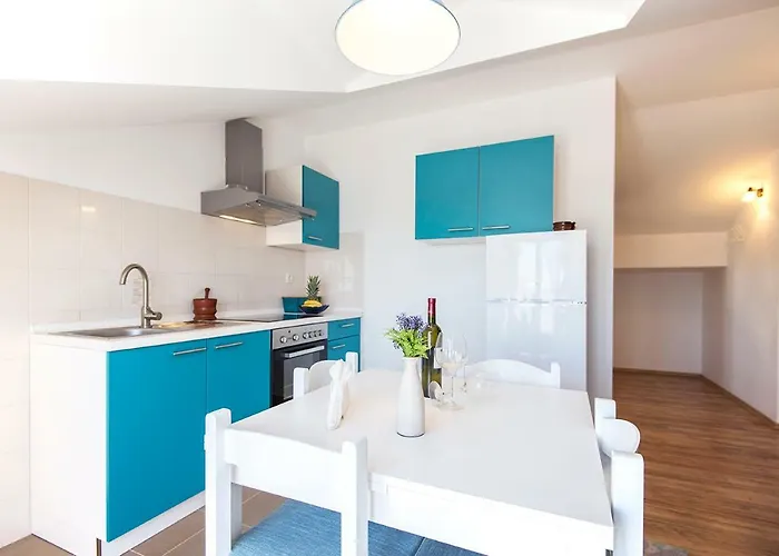 Cape Deluxe * 르티나